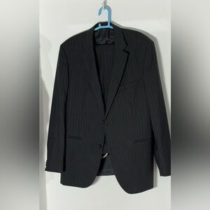 Hugo Boss Bertolucci Movie suit 46R excellent condition